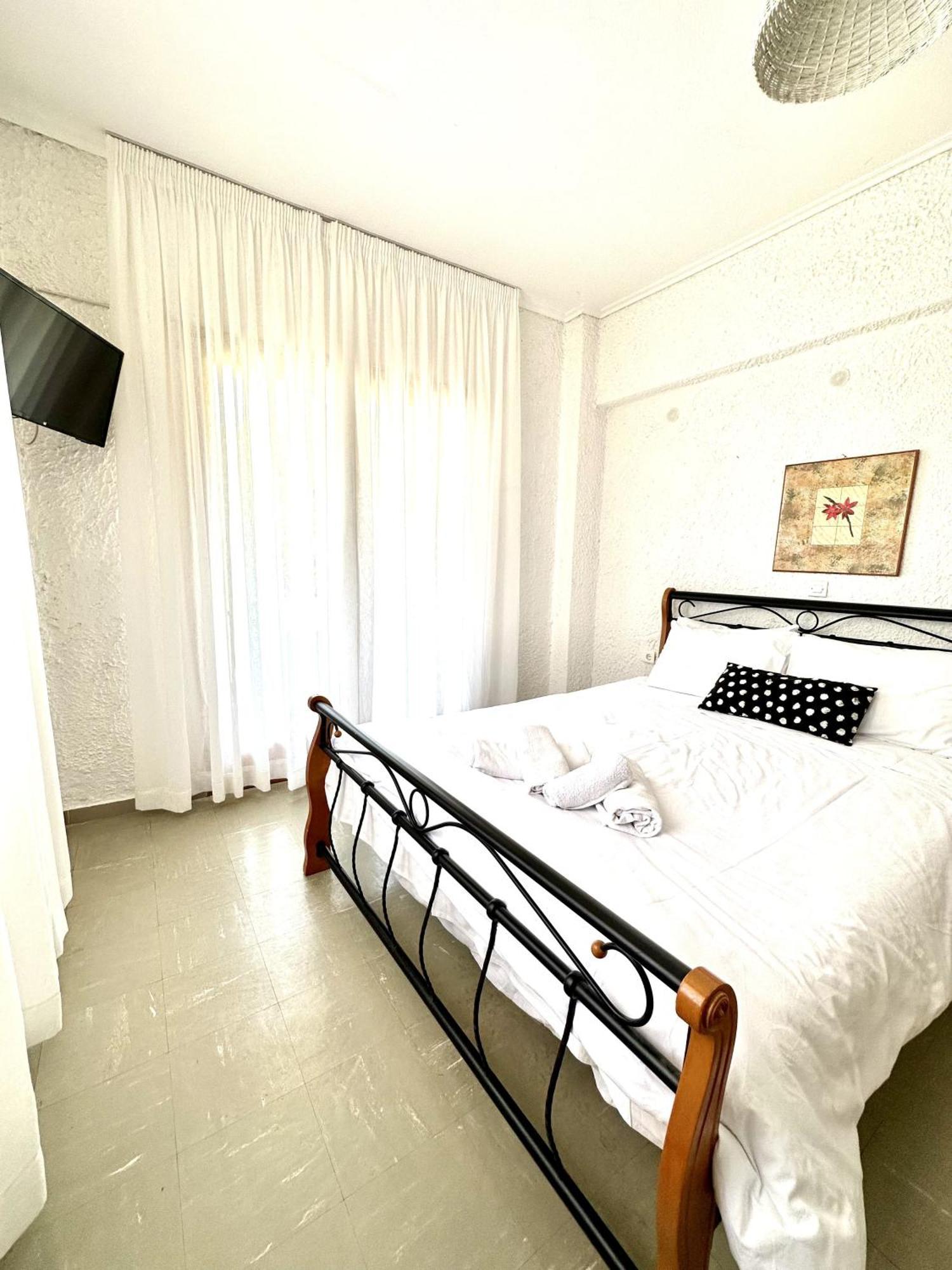 Katerina Apartments Néos Pírgos Zimmer foto
