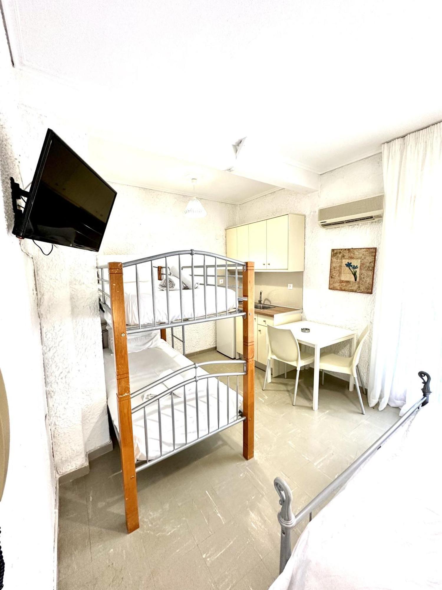 Katerina Apartments Néos Pírgos Zimmer foto
