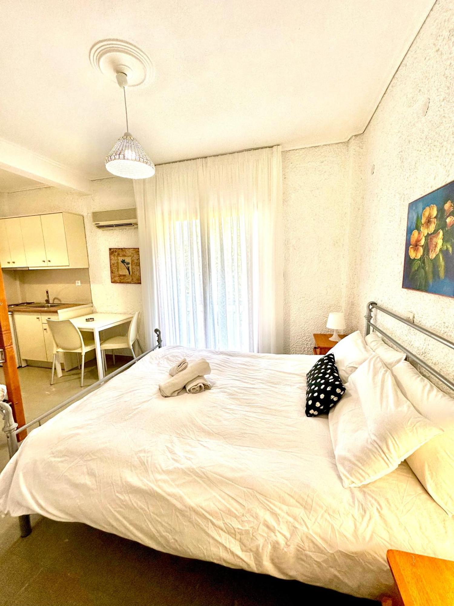 Katerina Apartments Néos Pírgos Zimmer foto