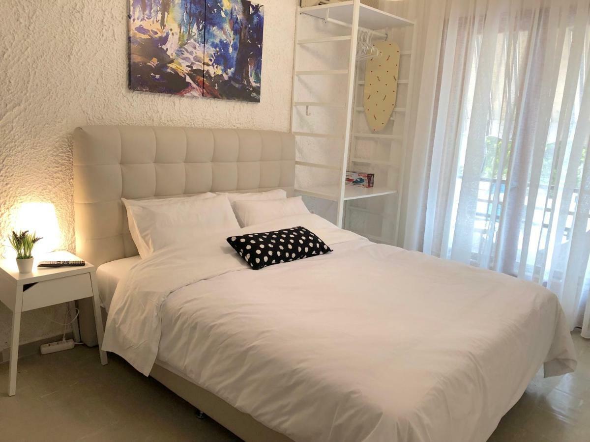Katerina Apartments Néos Pírgos Zimmer foto